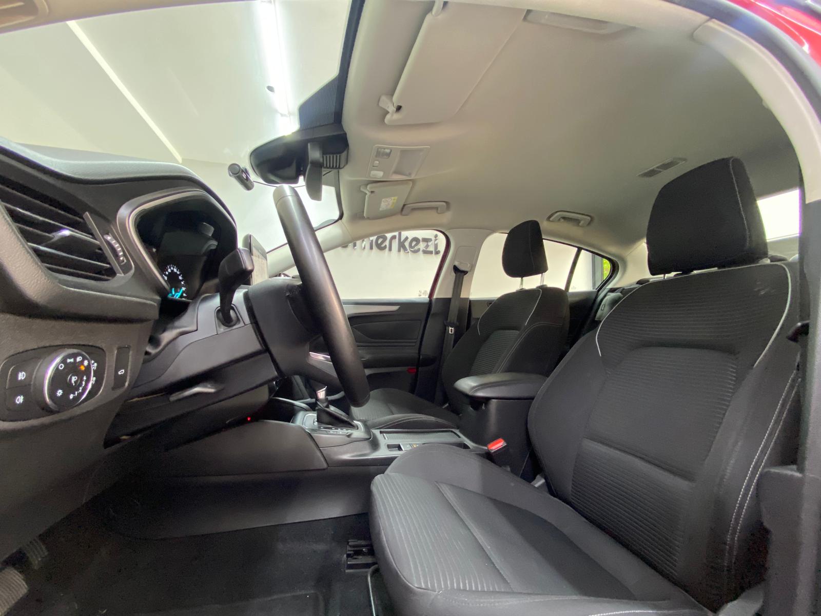 FORD FOCUS 15